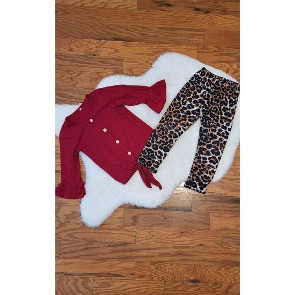Red top with cheetah print leggings - Picture 1 of 5